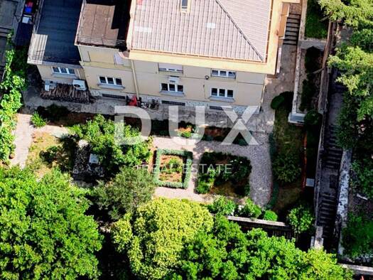 Einfamilienhaus zum Kauf 2.400.000 € 10 Zimmer 428 m² 1.050 m² Grundstück Rijeka 51000