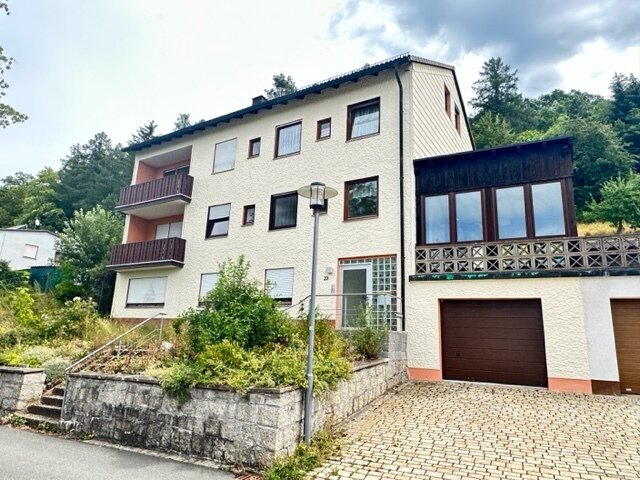 Mehrfamilienhaus zum Kauf 259.000 € 12 Zimmer 280 m²<br/>Wohnfläche 800 m²<br/>Grundstück Goldkronach Goldkronach 95497