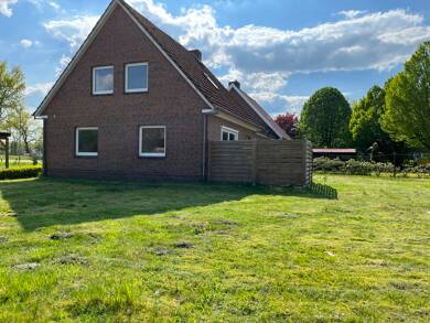 Doppelhaushälfte zum Kauf 179.000 € 5 Zimmer 135 m² 970 m² Grundstück Leerhafe Wittmund 26409