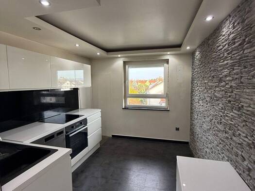 Wohnung zum Kauf 150.000 € 3 Zimmer 65 m² 2. Geschoss Plankstadt 68723