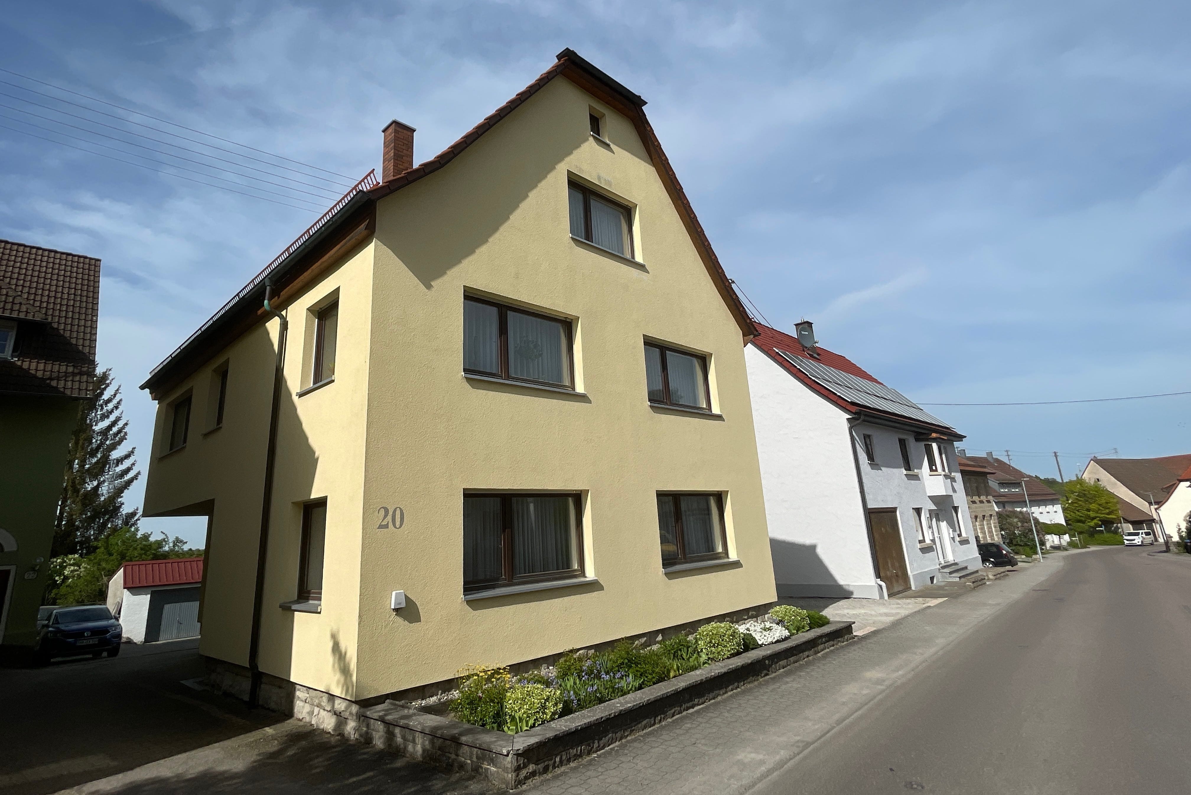 Einfamilienhaus zum Kauf 215.000 € 7 Zimmer 170 m²<br/>Wohnfläche 637 m²<br/>Grundstück Unterdeufstetten Fichtenau 74579