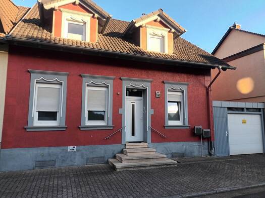 Mehrfamilienhaus zum Kauf 265.000 € 6 Zimmer 167 m² 573 m² Grundstück frei ab 01.11.2026 Schmelz Schmelz 66839