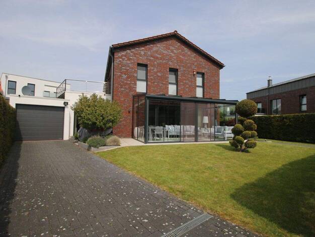 Einfamilienhaus zum Kauf 1.350.000 € 5 Zimmer 240 m² 678 m² Grundstück Kirchrode Hannover 30559