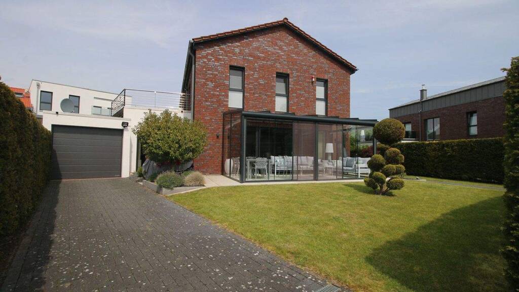 Einfamilienhaus zum Kauf 1.350.000 € 5 Zimmer 240 m² 678 m² Grundstück Kirchrode Hannover 30559