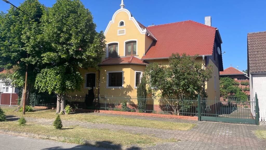 Einfamilienhaus zum Kauf 445.000 € 7 Zimmer 260 m² 1.711 m² Grundstück Klietz 39524