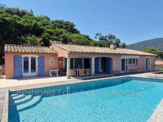 Einfamilienhaus zum Kauf 1.725.000 € 5 Zimmer 140 m² 1.644 m² Grundstück Place de la République 1 Sud Cavalaire-sur-Mer 83240