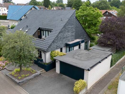 Einfamilienhaus zum Kauf provisionsfrei 1.174.000 € 8 Zimmer 263,3 m² 1.056 m² Grundstück Höhscheid Solingen 42657