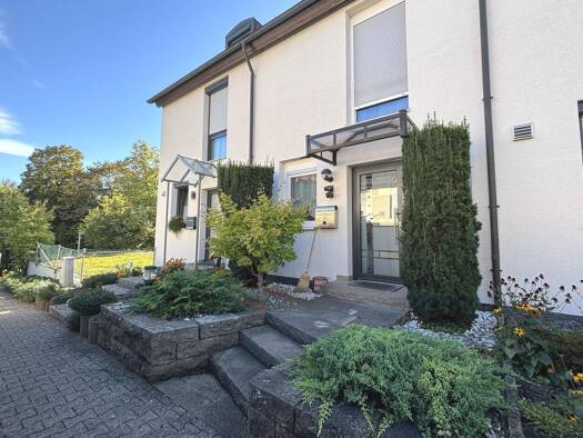 Reihenmittelhaus zum Kauf 498.000 € 4 Zimmer 111,4 m² 145 m² Grundstück Stammheim Stuttgart 70439