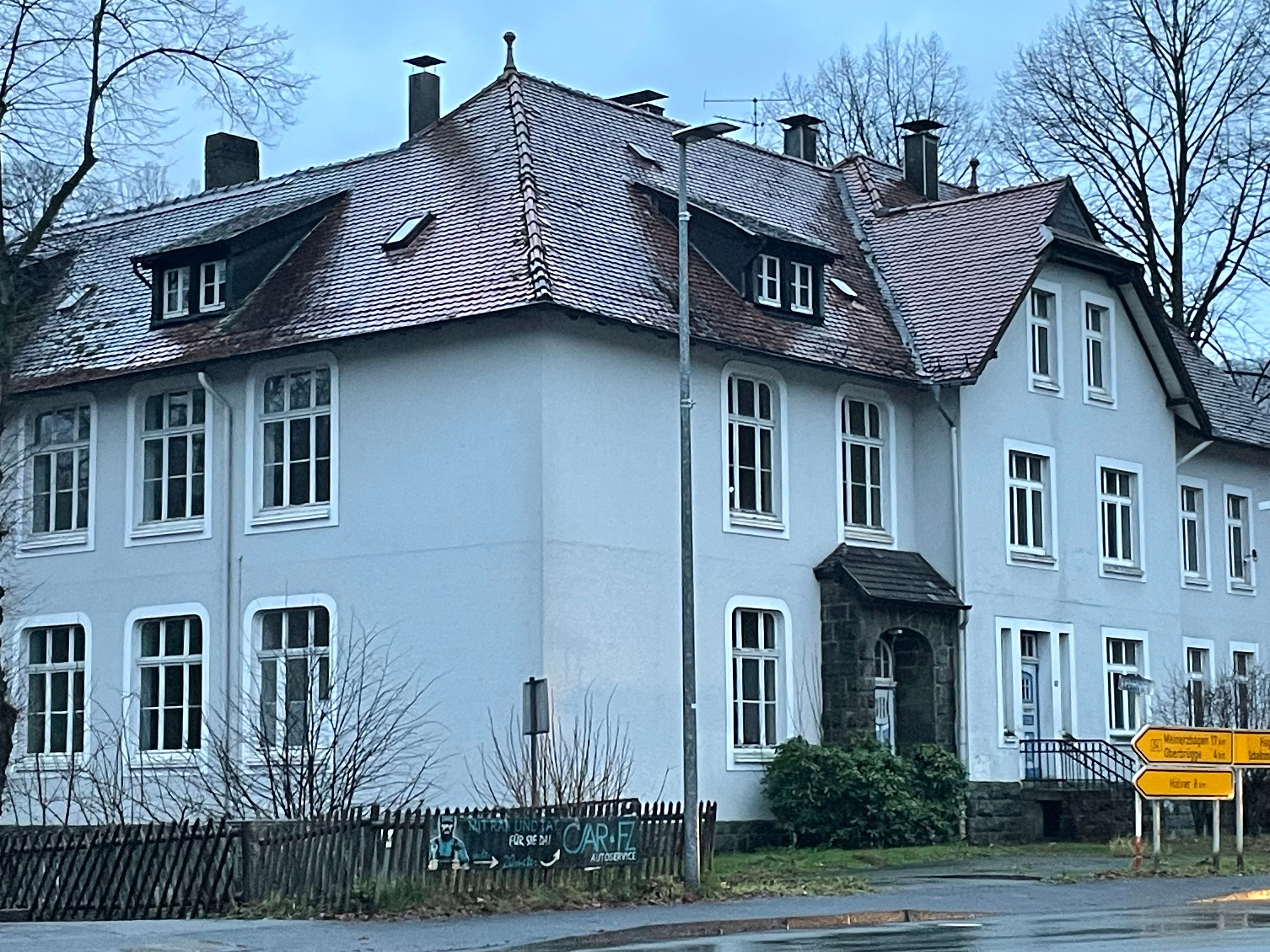 Mehrfamilienhaus zum Kauf provisionsfrei 380.000 € 9 Zimmer 300 m²<br/>Wohnfläche 2.264 m²<br/>Grundstück Volmestraße 141 Brügge Lüdenscheid 58515