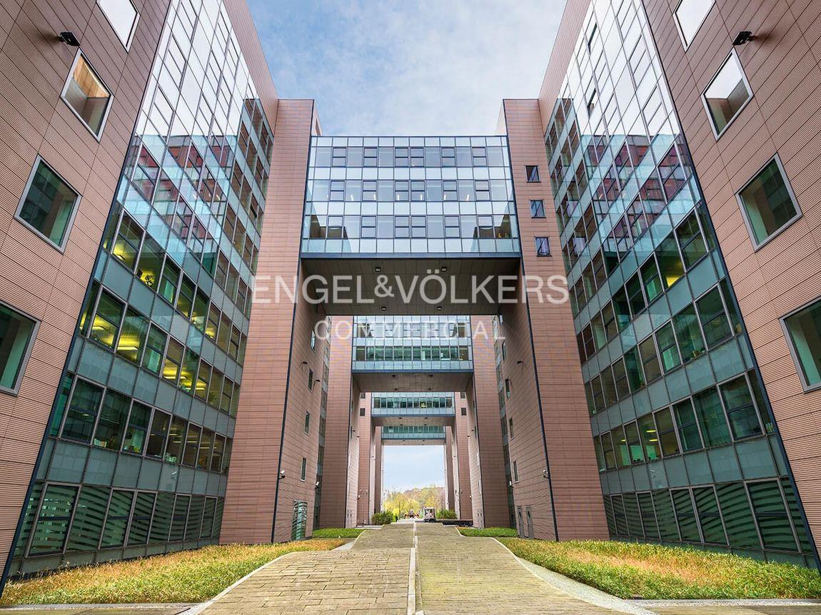 Büro-/Praxisfläche zur Miete 31 € 1.229,5 m²<br/>Bürofläche ab 1.229,5 m²<br/>Teilbarkeit Tiergarten Berlin 10785