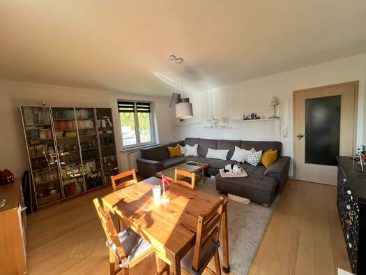 Wohnung zur Miete 600 € 4 Zimmer 90 m² Geschoss 1/2 frei ab 01.07.2026 Greiz 07973