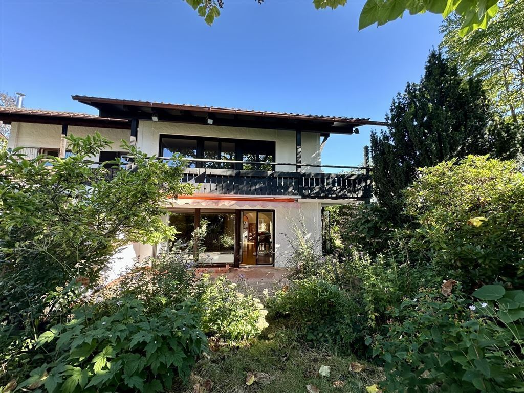 Haus zum Kauf 895.000 € 4,5 Zimmer 155,6 m²<br/>Wohnfläche 314 m²<br/>Grundstück 01.11.2024<br/>Verfügbarkeit Murnau Murnau a. Staffelsee 82418