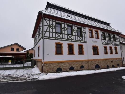 Wohnung zur Miete 556 € 3 Zimmer 92 m² frei ab sofort Zella-Mehlis 98544