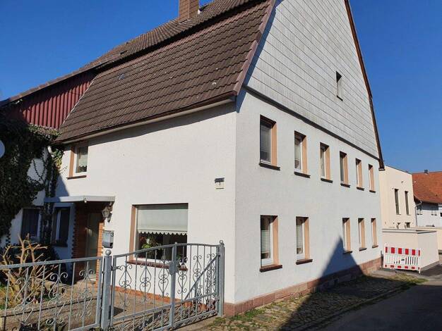 Bauernhaus zur Miete 1.500 € 8 Zimmer 200,5 m² 450 m² Grundstück frei ab 01.04.2026 Kleine Pfarrgasse 3 Hofgeismar 34369