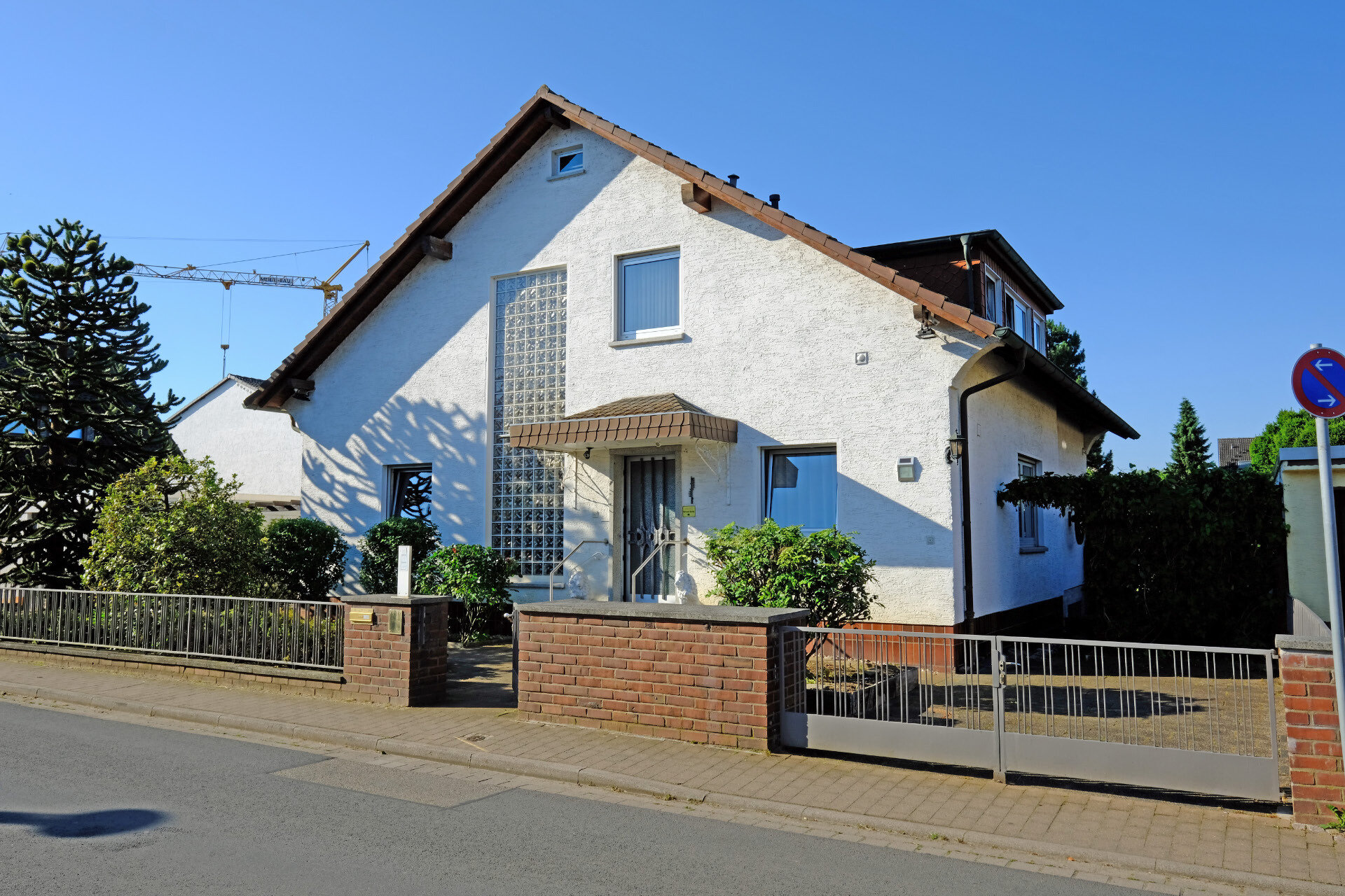 Einfamilienhaus zum Kauf 849.000 € 10 Zimmer 271 m²<br/>Wohnfläche 831 m²<br/>Grundstück Dörnigheim Maintal 63477