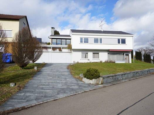 Einfamilienhaus zum Kauf 690.000 € 7 Zimmer 196 m² 706 m² Grundstück frei ab sofort Pliezhausen 72124