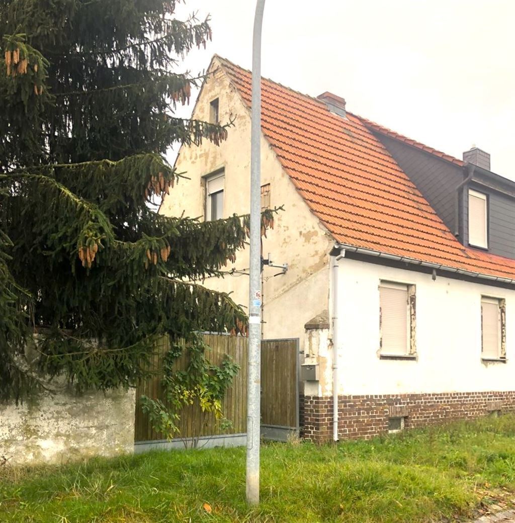 Doppelhaushälfte zum Kauf 45.000 € 4 Zimmer 100 m²<br/>Wohnfläche 713 m²<br/>Grundstück ab sofort<br/>Verfügbarkeit Bischofrode Bischofrode 06295