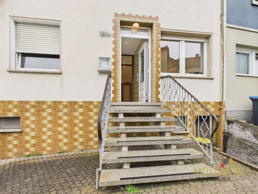 Reihenmittelhaus zum Kauf 109.000 € 7 Zimmer 125 m² 235 m² Grundstück Schwalbach 66773