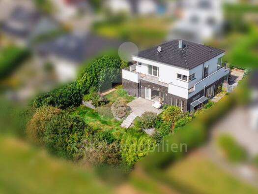 Einfamilienhaus zum Kauf 675.000 € 5 Zimmer 240 m² 660 m² Grundstück Innenstadt Radevormwald 42477