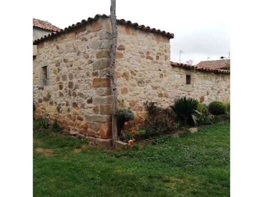 Villa zum Kauf 25.000 € 1 Zimmer 104 m² 219 m² Grundstück Aguilar de Campoo 34810