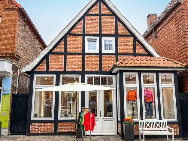 Gewerbeobjekt zum Kauf als Kapitalanlage geeignet 525.000 € 291,6 m² 369,2 m² Grundstück Plön 24306