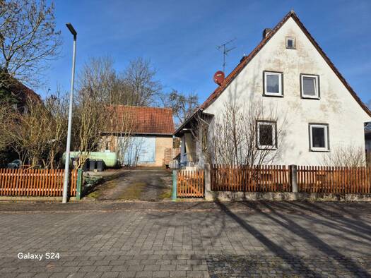 Immobilie zum Kauf 130.000 € 7 Zimmer 130 m² 1.250 m² Grundstück frei ab sofort Nesselröden Herleshausen 37293