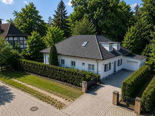 Einfamilienhaus zum Kauf 1.800.000 € 9 Zimmer 323 m² 1.200 m² Grundstück Kleinmachnow 14532
