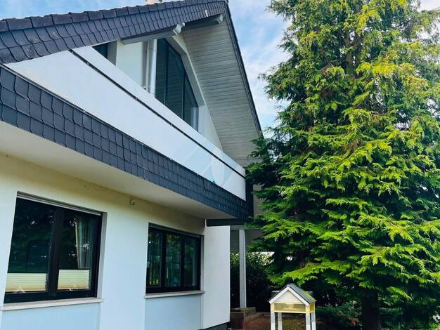 Einfamilienhaus zum Kauf 459.000 € 9 Zimmer 241 m² 1.004 m² Grundstück frei ab 01.10.2026 Korbach Korbach 34497