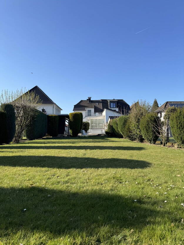Doppelhaushälfte zum Kauf provisionsfrei 310.000 € 6 Zimmer 124 m² 681 m² Grundstück Grüner Weg 18 Geseke Geseke 59590