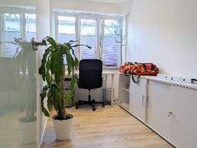 Bürofläche zur Miete provisionsfrei 365 € 11 m² Bürofläche Hochstadenstrasse Hoisten Neuss 41469