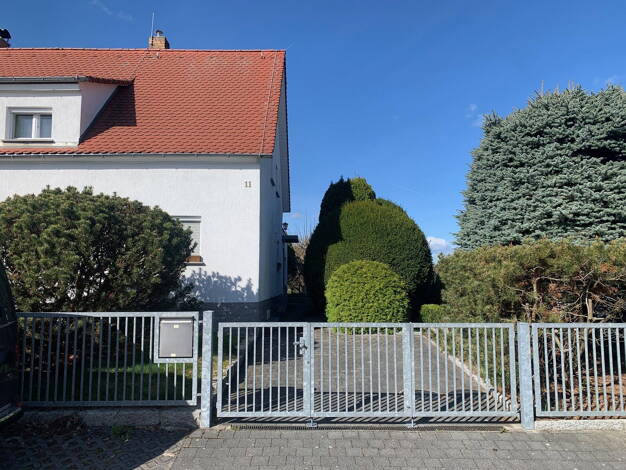 Doppelhaushälfte zum Kauf provisionsfrei 170.000 € 8 Zimmer 110 m² 820 m² Grundstück Heinrich-Heine-Straße 11 Bautzen 02625
