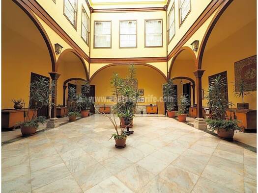 Chalet zum Kauf 4.100.000 € 16 Zimmer 1.718 m² La Orotava 38300