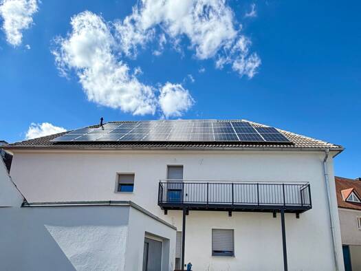 Mehrfamilienhaus zum Kauf 850.000 € 6 Zimmer 219 m² 229 m² Grundstück frei ab sofort Niederndorf Herzogenaurach 91074