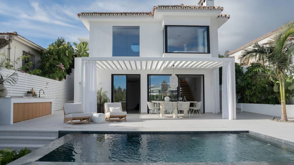 Villa zum Kauf 1.995.000 € 6 Zimmer 461 m² 375 m² Grundstück Nueva Andalucia 29660
