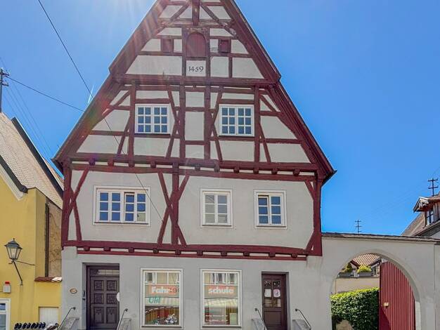 Stadthaus zum Kauf 350.000 € 8 Zimmer 180 m² 551 m² Grundstück Wemding Wemding 86650