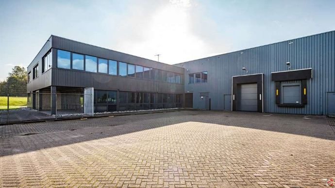 Lagerhalle zur Miete 5,20 € 2.050 m²<br/>Lagerfläche - Rödelheim Frankfurt 60489