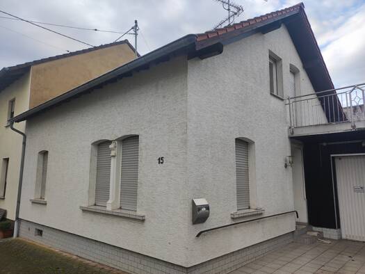 Doppelhaushälfte zum Kauf 175.000 € 8 Zimmer 126 m² 430 m² Grundstück frei ab sofort Ensdorf 66806