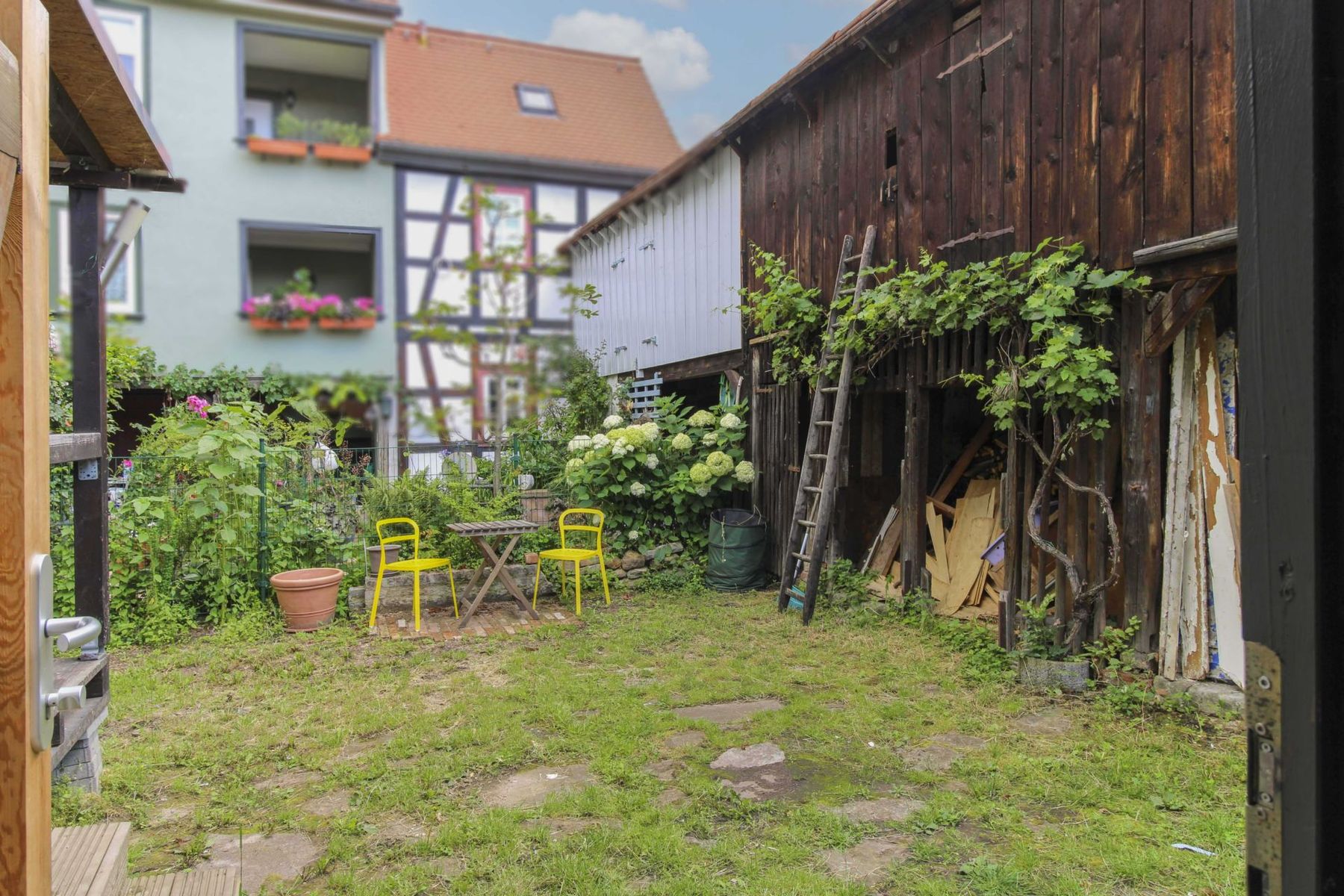 Immobilie zum Kauf als Kapitalanlage geeignet 289.000 € 10 Zimmer 224 m²<br/>Fläche 250,3 m²<br/>Grundstück Neudietendorf Neudietendorf 99192