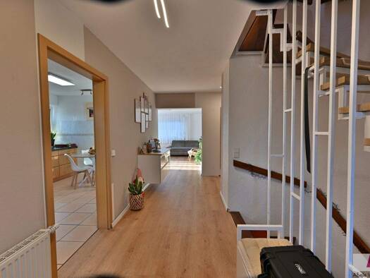 Einfamilienhaus zum Kauf 670.000 € 7,5 Zimmer 208 m² 656 m² Grundstück Märkt Weil am Rhein / Märkt 79576