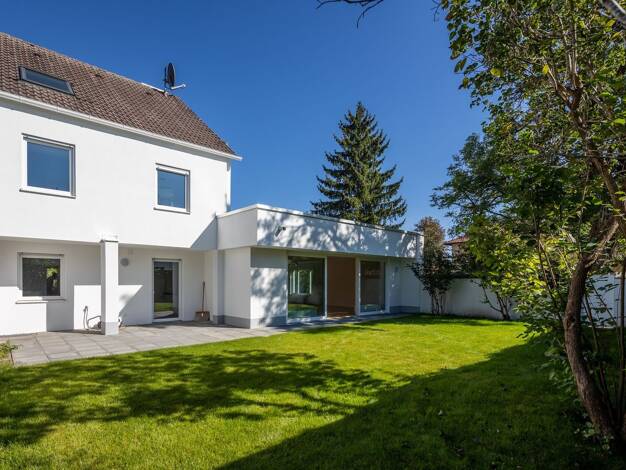 Haus zur Miete 3.180 € 5 Zimmer 177,5 m² 440 m² Grundstück frei ab 15.08.2025 München 81549