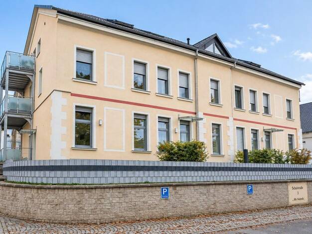 Wohnung zur Miete 600 € 2 Zimmer 70 m² EG Schulstraße 3 Langenbernsdorf Langenbernsdorf 08428