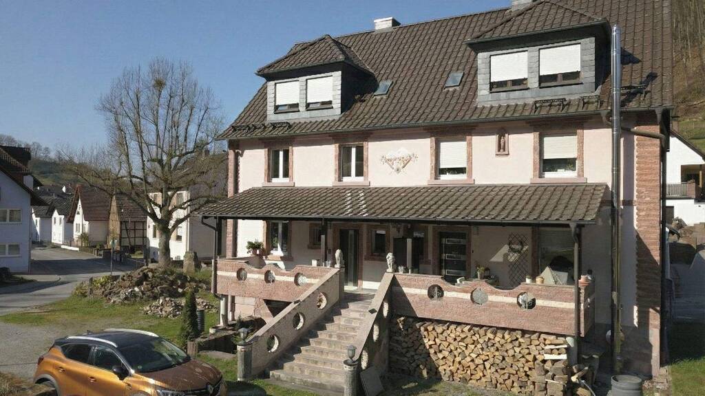 Doppelhaushälfte zum Kauf 379.000 € 5 Zimmer 138 m² 415 m² Grundstück Ebersbach Leidersbach / Ebersbach 63849