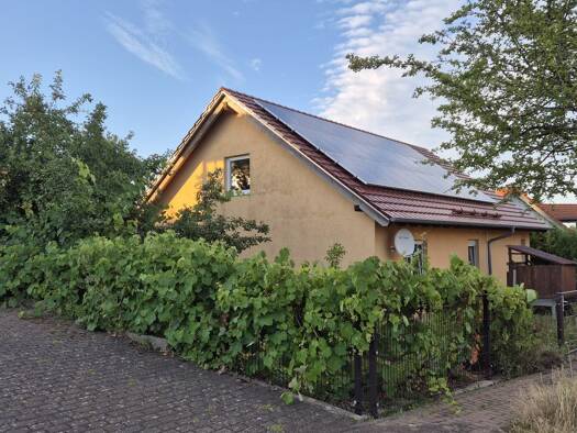 Einfamilienhaus zum Kauf provisionsfrei 320.000 € 4 Zimmer 185 m² 718 m² Grundstück frei ab sofort Bermuthshain Grebenhain 36355