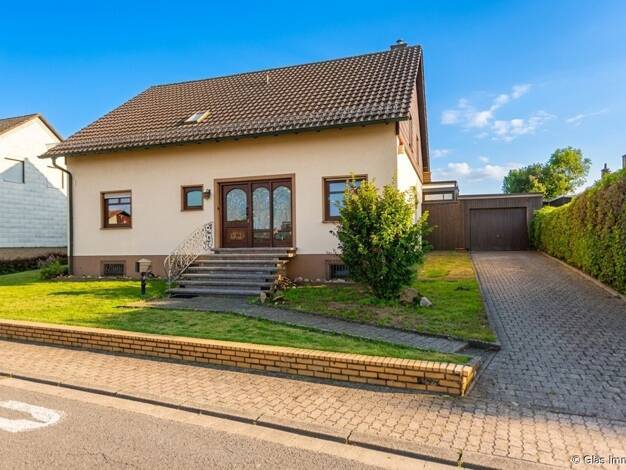 Einfamilienhaus zum Kauf 295.000 € 8 Zimmer 201 m² 640 m² Grundstück frei ab sofort Berus Überherrn 66802