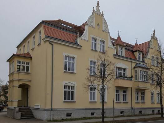 Mehrfamilienhaus zum Kauf als Kapitalanlage geeignet 15 Zimmer 484 m² 1.295 m² Grundstück Salomon-Gottlob-Frentzel-Straße 8 Hoyerswerda 02977