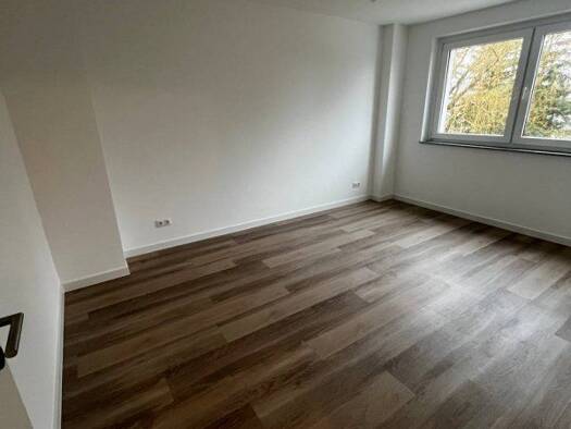 Wohnung zur Miete 395 € 2 Zimmer 42 m² frei ab sofort Am Volkskulturpark 17 Pasewalk 17309