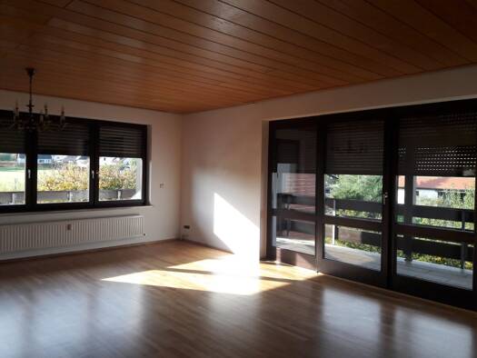 Wohnung zur Miete 700 € 3,5 Zimmer 122 m² Geschoss 1/3 frei ab 01.01.2026 Mitwitz 96268