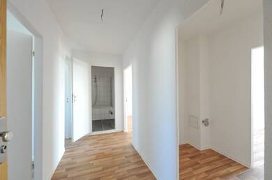 Wohnung zur Miete 499 € 4 Zimmer 83,1 m² 6. Geschoss Grashalmstraße 15 Heide-Nord / Blumenau Halle 06120
