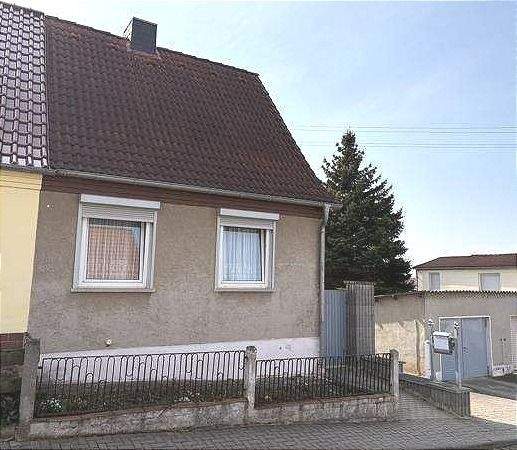 Immobilie in Artern - Einfamilienhaus mit Garten in Artern - Bild 2