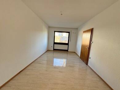 Büro-/Praxisfläche zur Miete 5 Zimmer 99 m² Bürofläche Rotenburg Rotenburg an der Fulda 36199